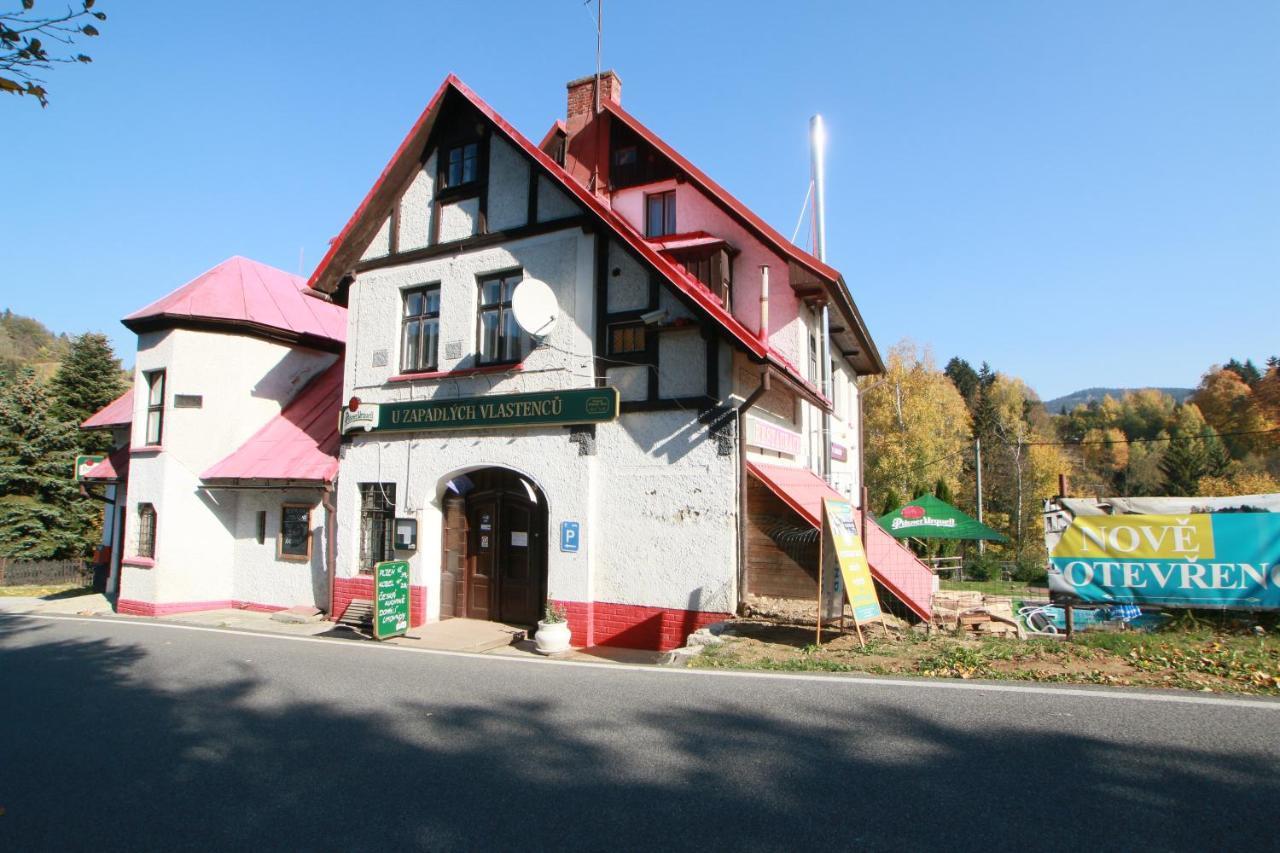 Penzion Paseky U Zapadlych Vlastencu Esterno foto