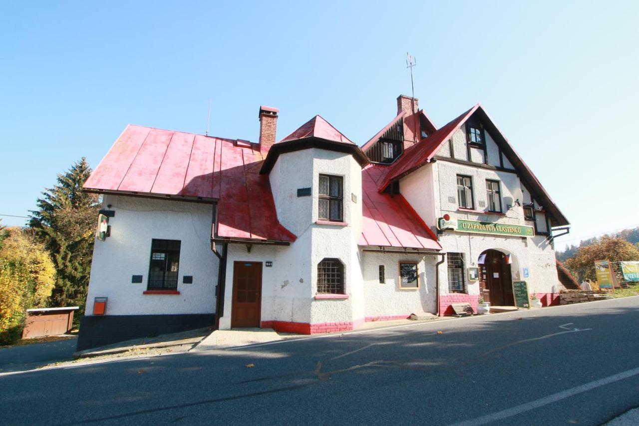 Penzion Paseky U Zapadlych Vlastencu Esterno foto